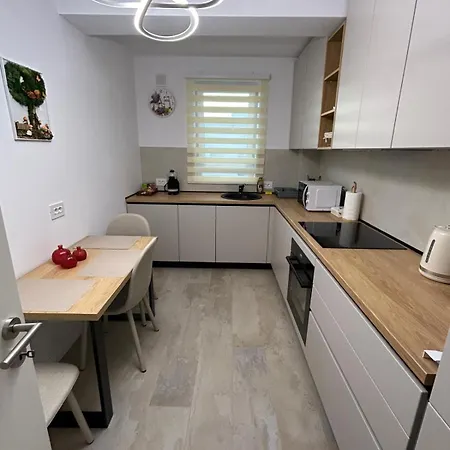 Apartament Coresi Comfort, Parking, Wifi Brașov